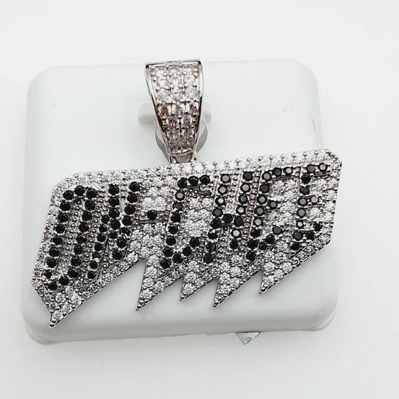 "925 Sterling Silver Plated CZ Pendant, INUS1BR296 - Picture 5 of 9